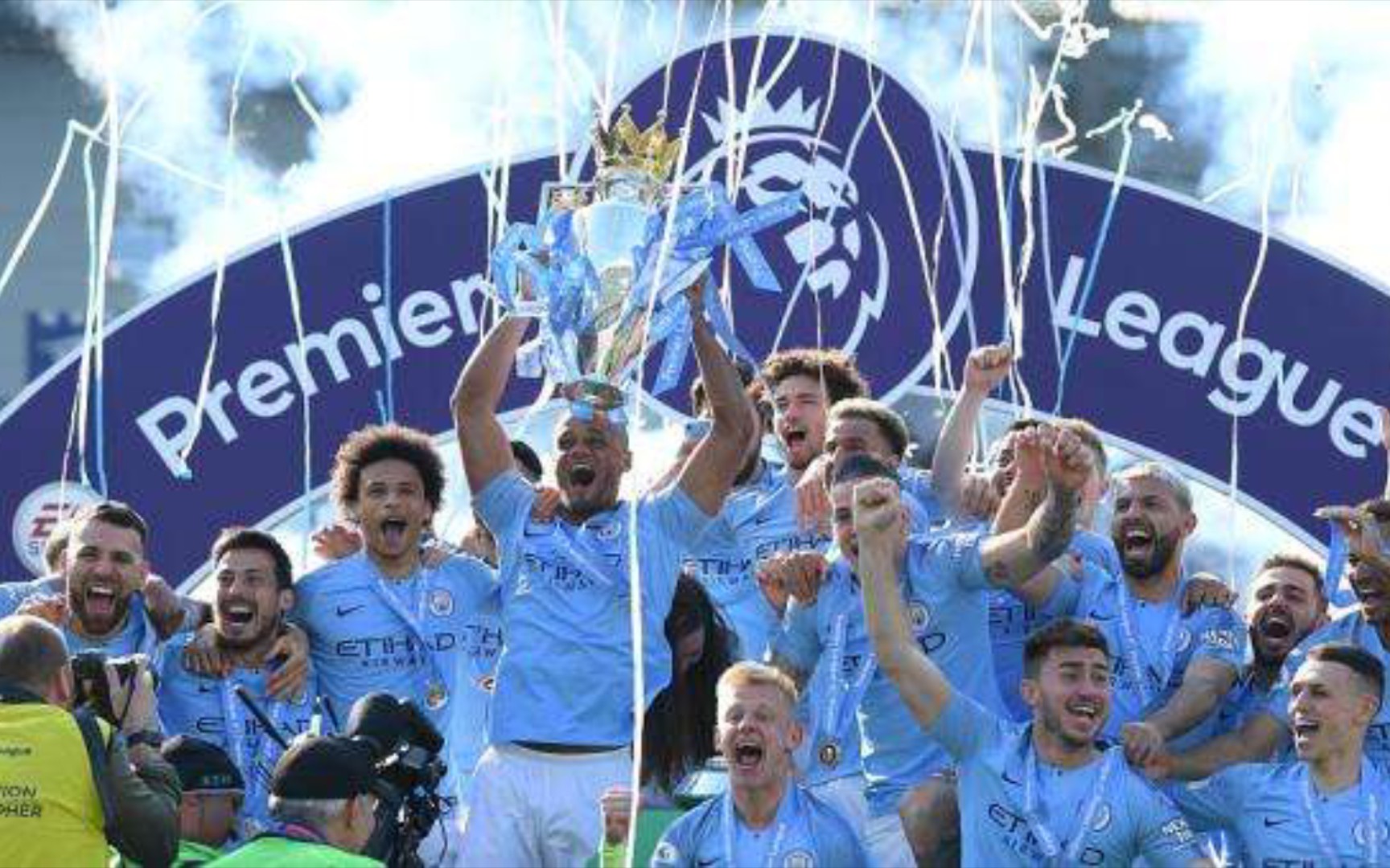 而且在进攻 而且在进攻